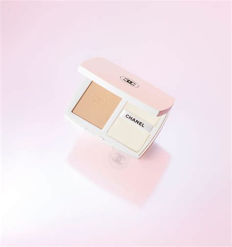 chanel le blanc brightening foundation|Chanel le blanc essence.